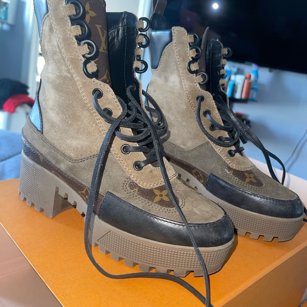 Louis Vuitton boots - Picture 5 of 6